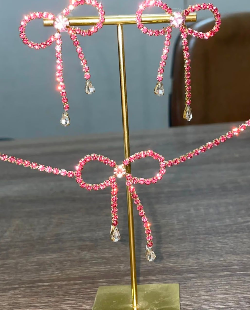 Just Go With The Bow pink earrings