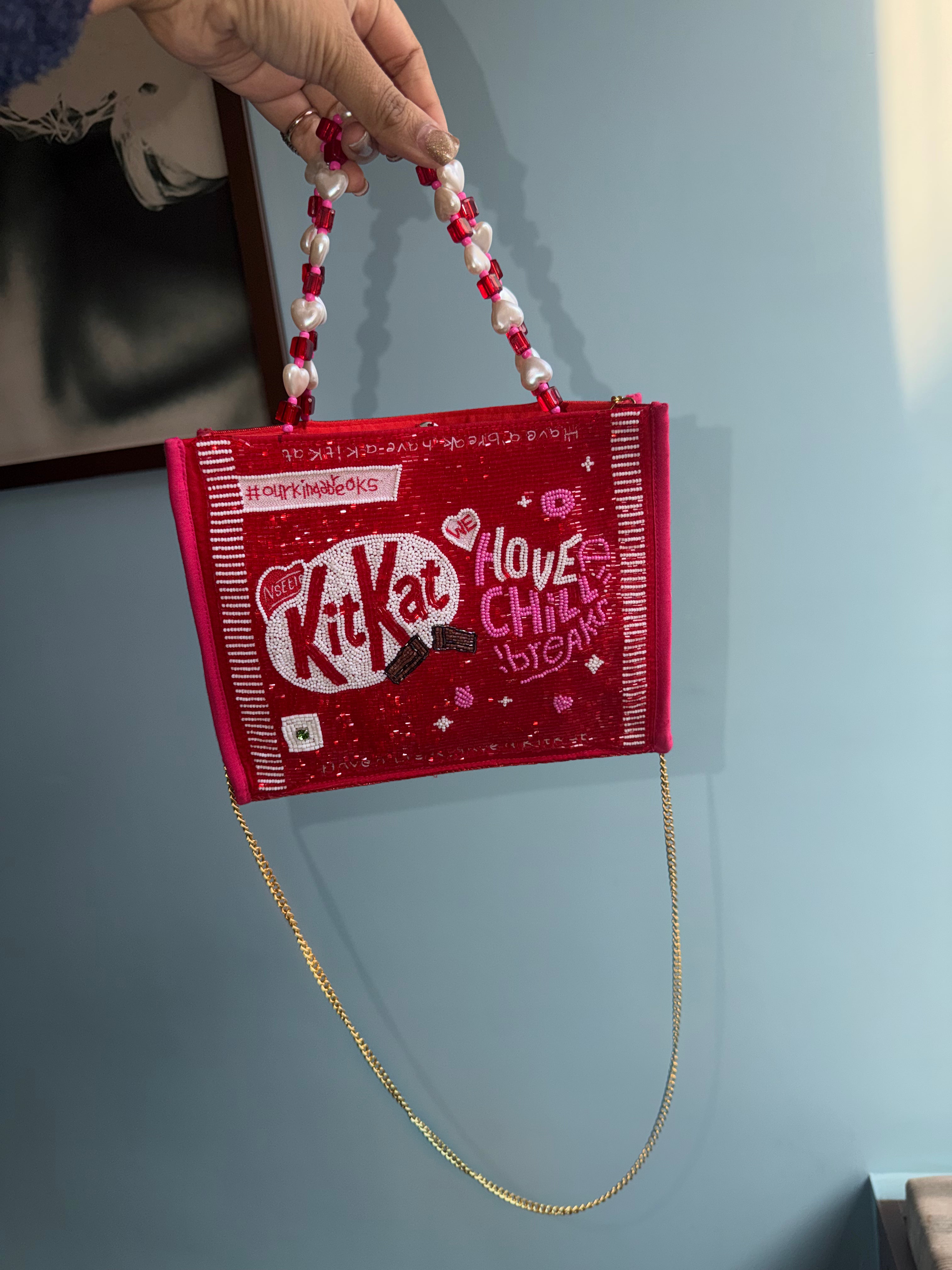 KIT KAT POUCH/BAG