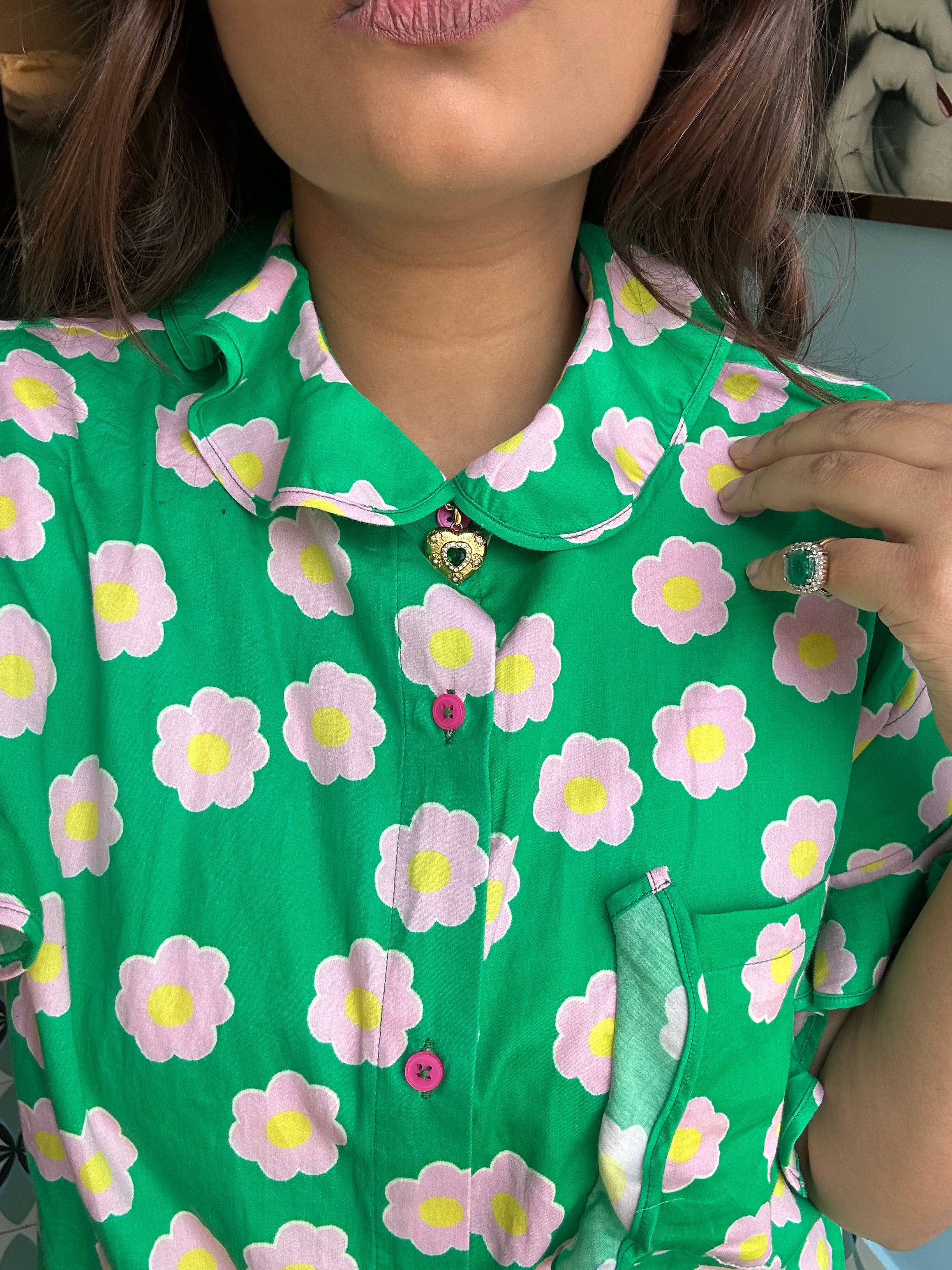 Emerald Heart Pendant – Elegant Gold Heart Necklace with Emerald Stone