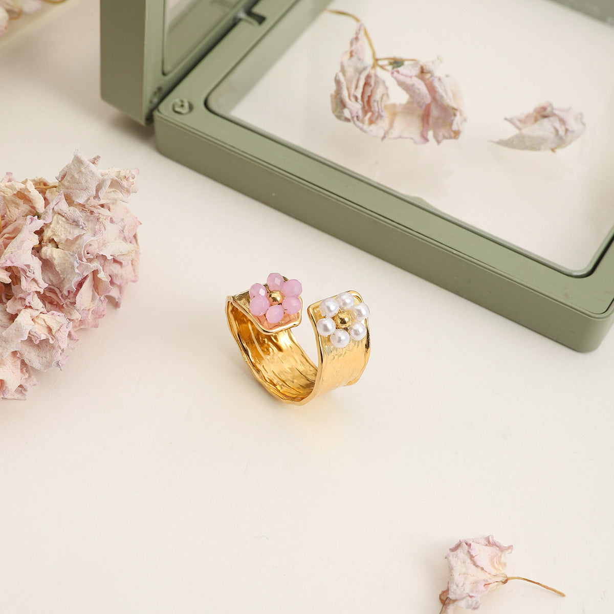 Daisy Ring